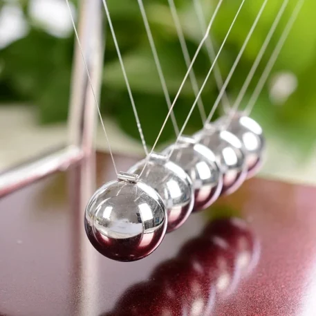 Newton's Cradle Table Decor - Image 2