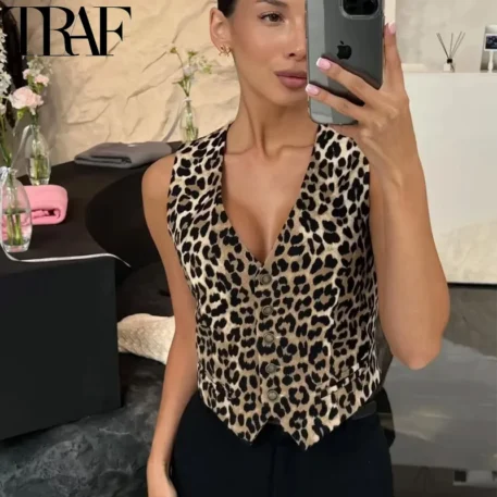 TRAF Leopard Women Cropped  Vest - Image 6