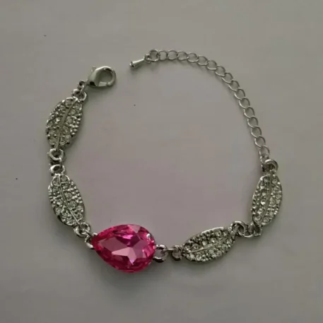 Lovely Austrian Crystal Link Chain bracelet - Image 7