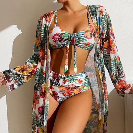 Split Three Piece Floral Printed Swimsuit - Image 10