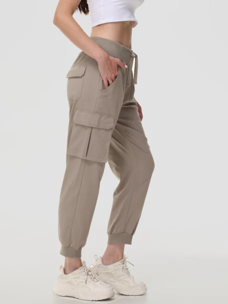 Women's Lightweight Cargo Capris - Image 3