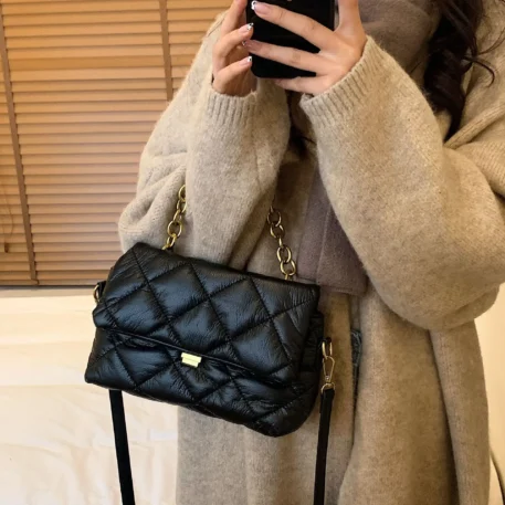 2025 New Versatile Stylish Grid Chain Crossbody Single Bag - Image 3