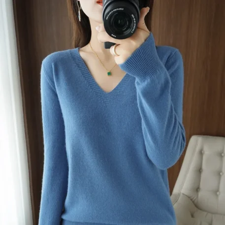 Cashmere Women's V-neck Pullover - Image 7