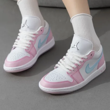 Nike AIR JORDAN 1 LOW SE AJ1 basketball shoes for Women - Image 4