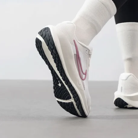 Nike 2025 Women's Running Shoes - Image 4
